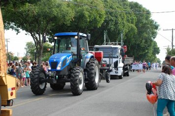 Foto - Desfile Cívico - 69º Aniversário de Cerquilho 