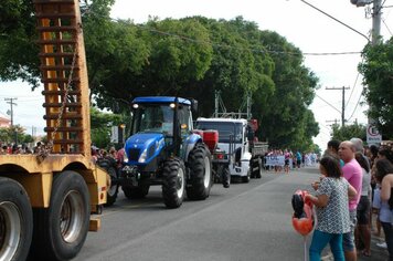 Foto - Desfile Cívico - 69º Aniversário de Cerquilho 