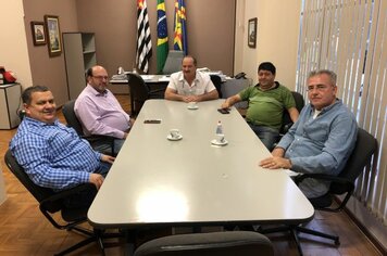 Prefeito Aldo recebe visita de assessores do Deputado Dirceu Dalben
