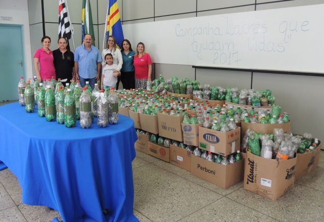Prefeitura arrecada mais de mil garrafas para a Campanha “Lacres que ajudam vidas”