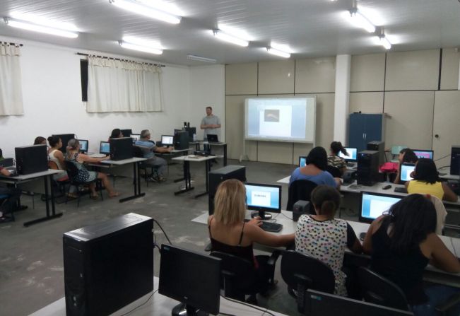 Prefeitura Municipal oferece curso gratuito de informática básica