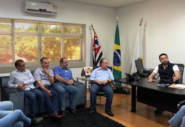 Prefeito Aldo participa de reunião com deputados e secretario estadual